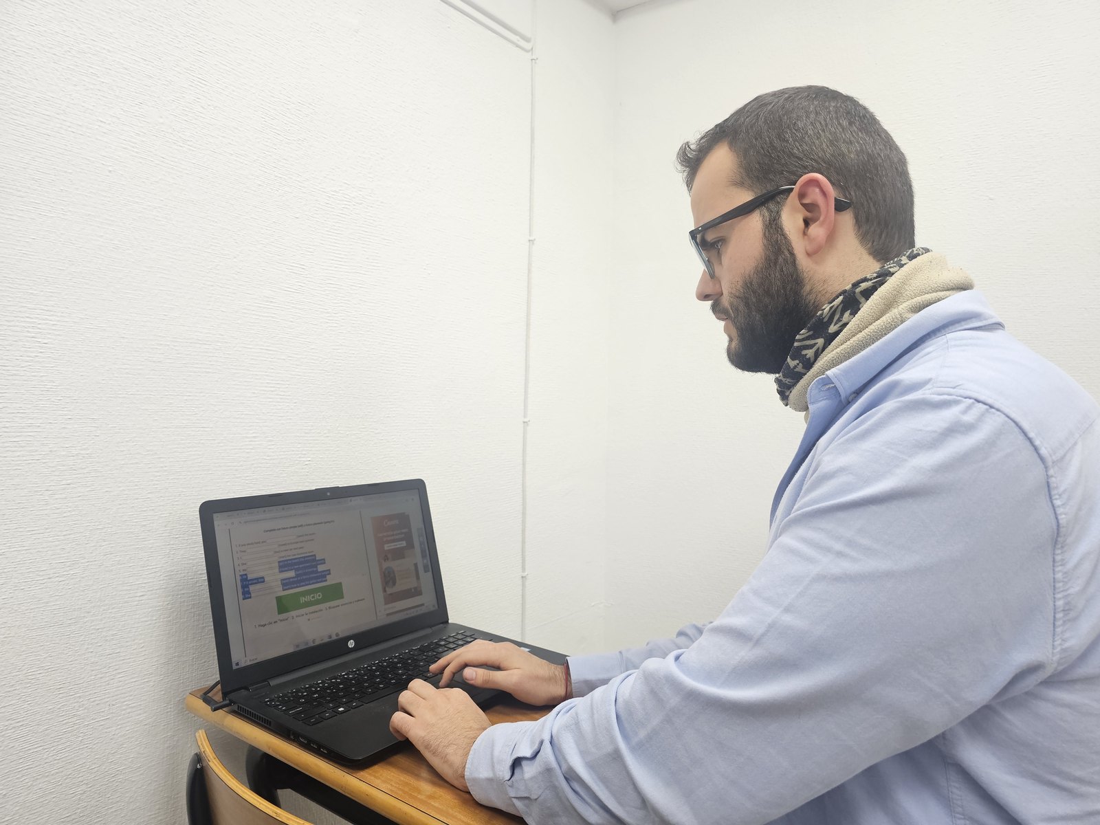 Profesor en la sede de Argüelles